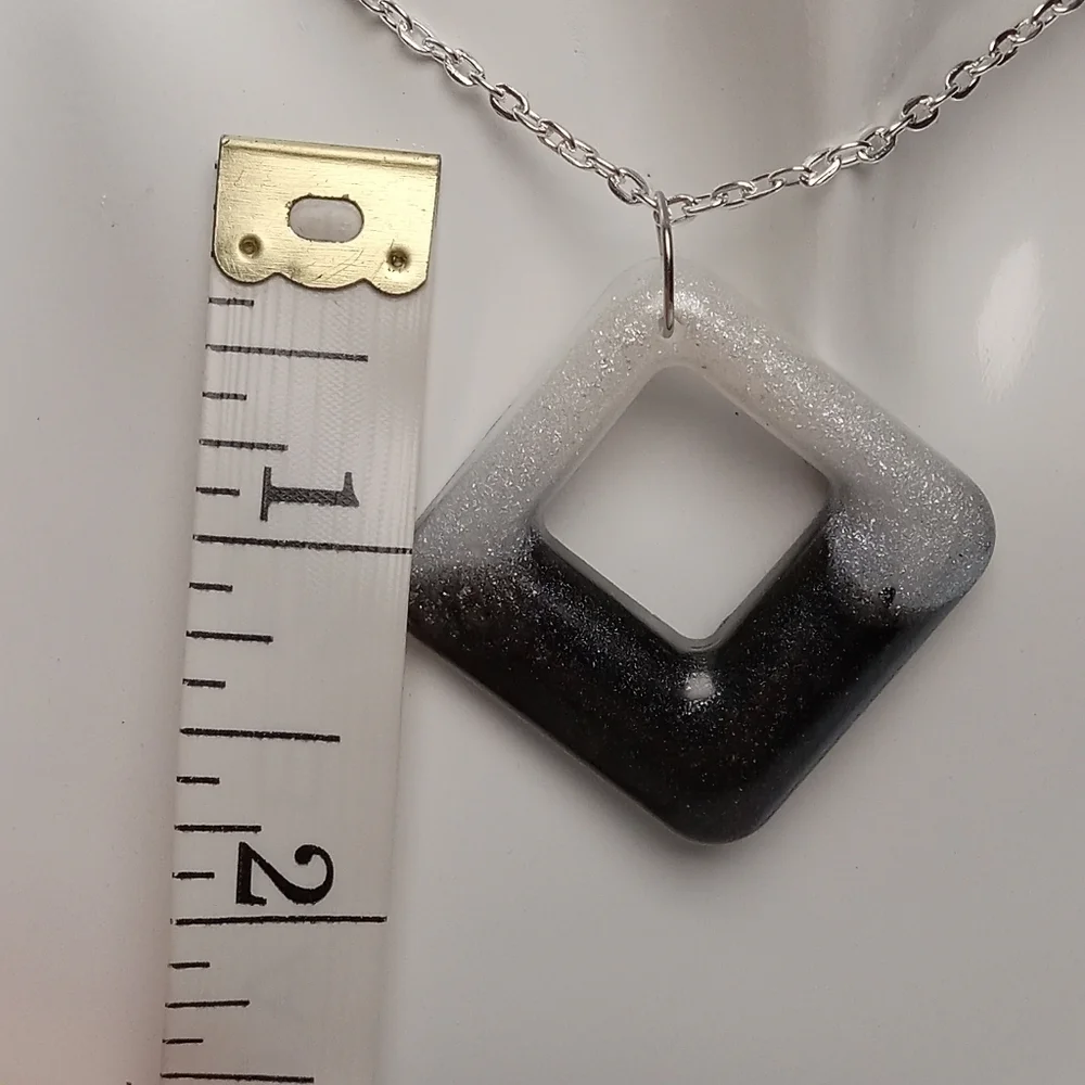 Elegant Black and Silver Pendant Necklace